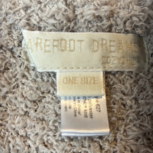 Barefoot dreams Knit Poncho- Size OS - Picture 4 of 5